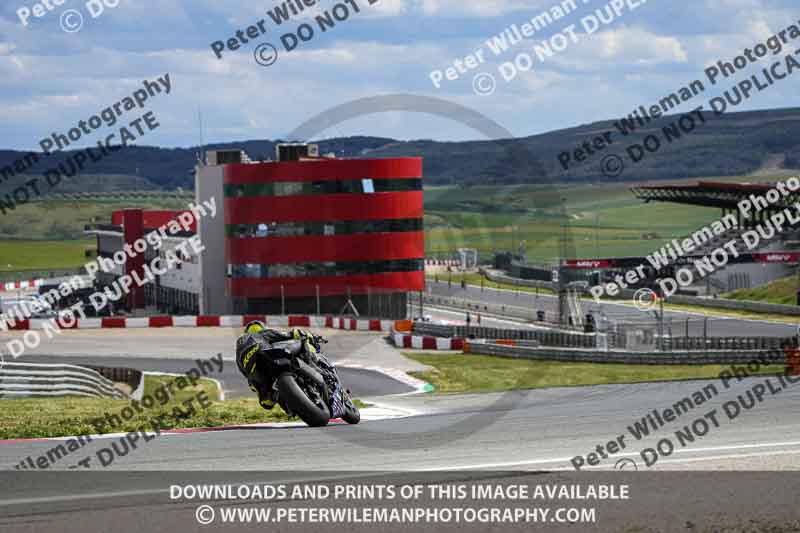 cadwell no limits trackday;cadwell park;cadwell park photographs;cadwell trackday photographs;enduro digital images;event digital images;eventdigitalimages;navarra;no limits trackdays;peter wileman photography;racing digital images;trackday digital images;trackday photos